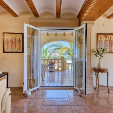 Meena By Interhome בניטאצ'ל