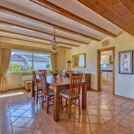 Meena By Interhome וילה