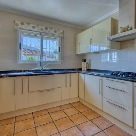 וילה Meena By Interhome